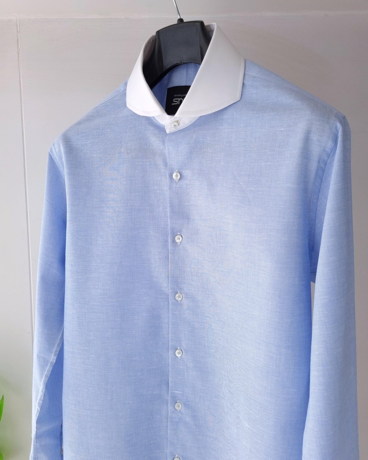 Unwind In Style: The Linen Chambray Comfort Redefined - Snug
