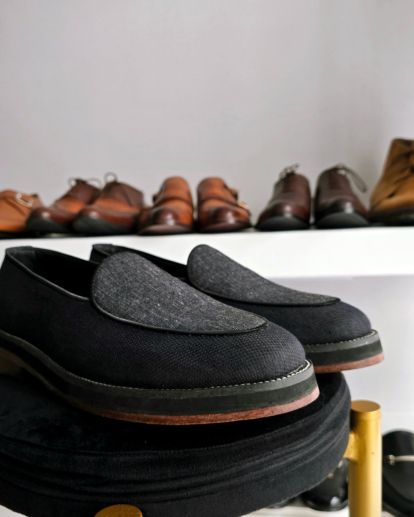 Linen Pumps with Sturdy Sole.