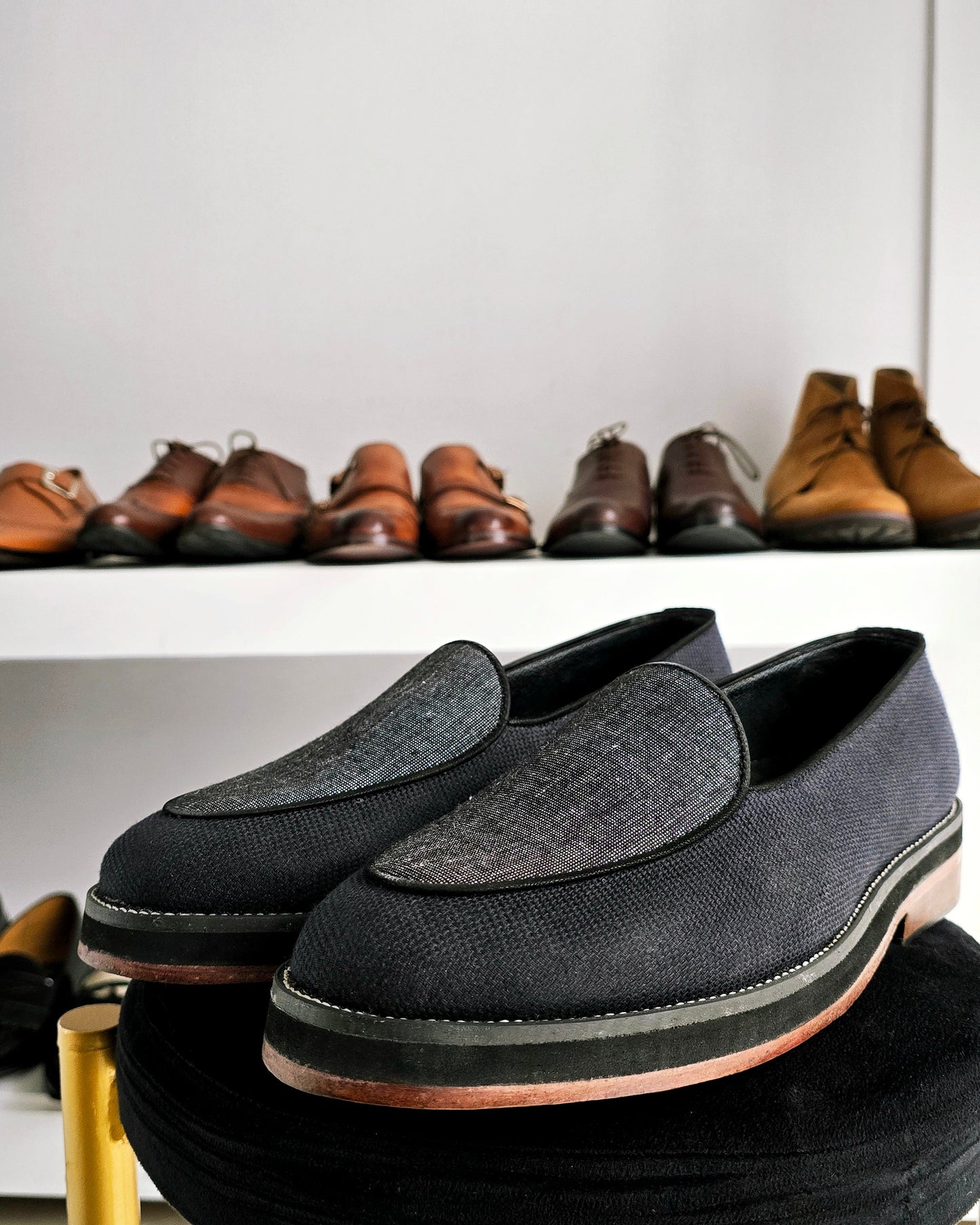 Linen Pumps with Sturdy Sole.