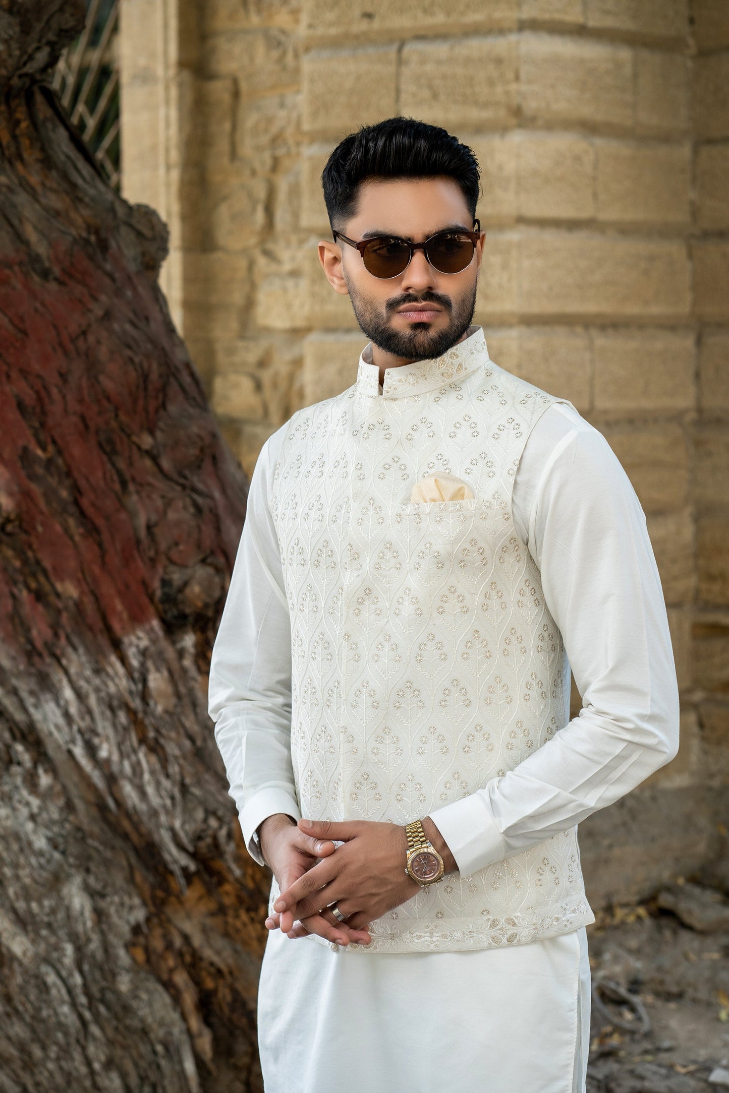 Chandi Warq - White Embroidered Waistcoat by Snug.