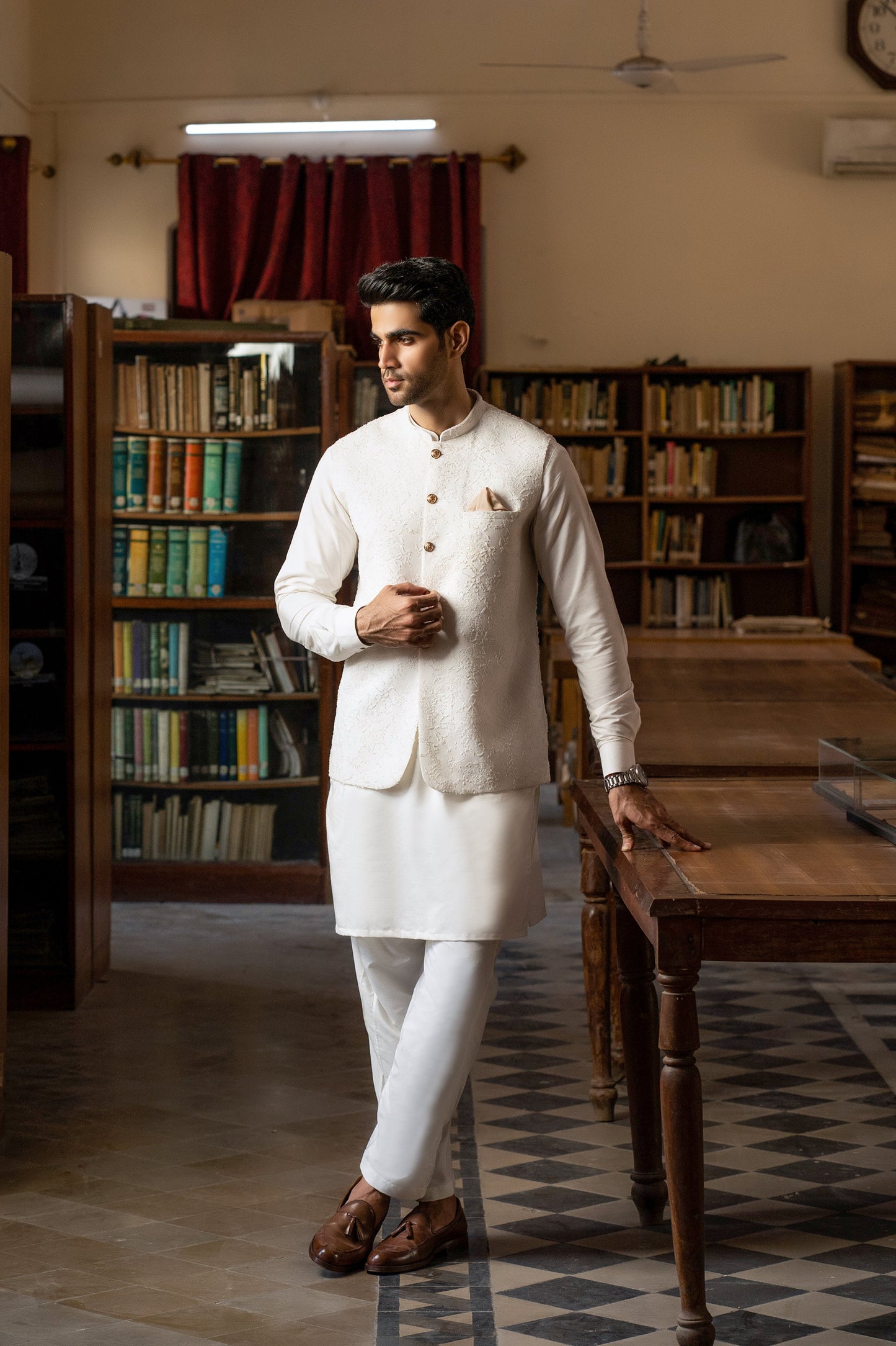 Ethereal Feathers: Snug's Luxe Waistcoat for Statement Style