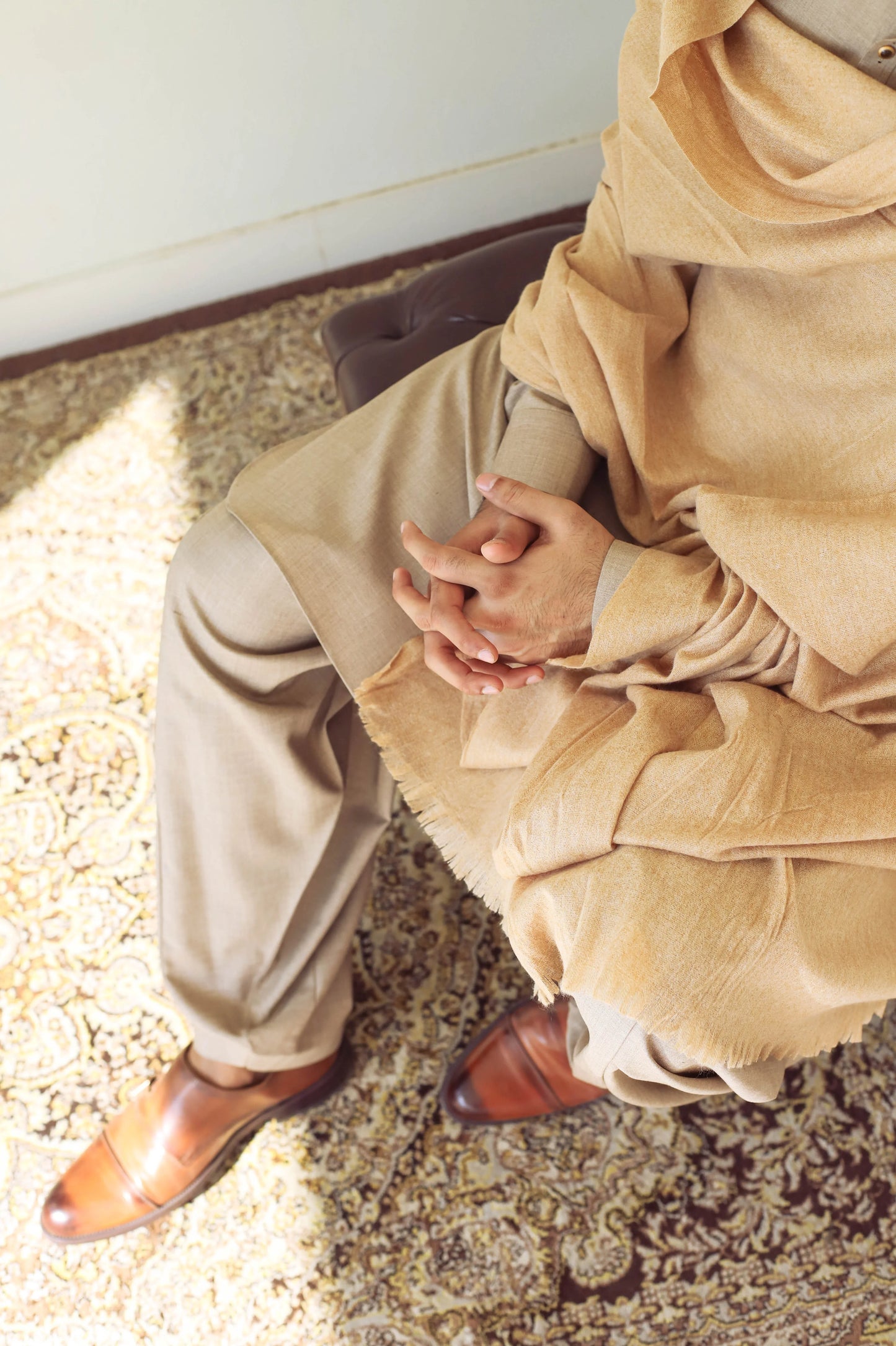 Frosty Elegance - Snug