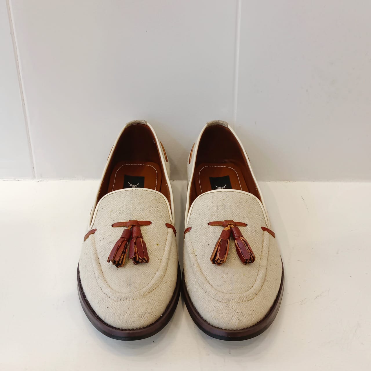 Tweed Pump With Tussles