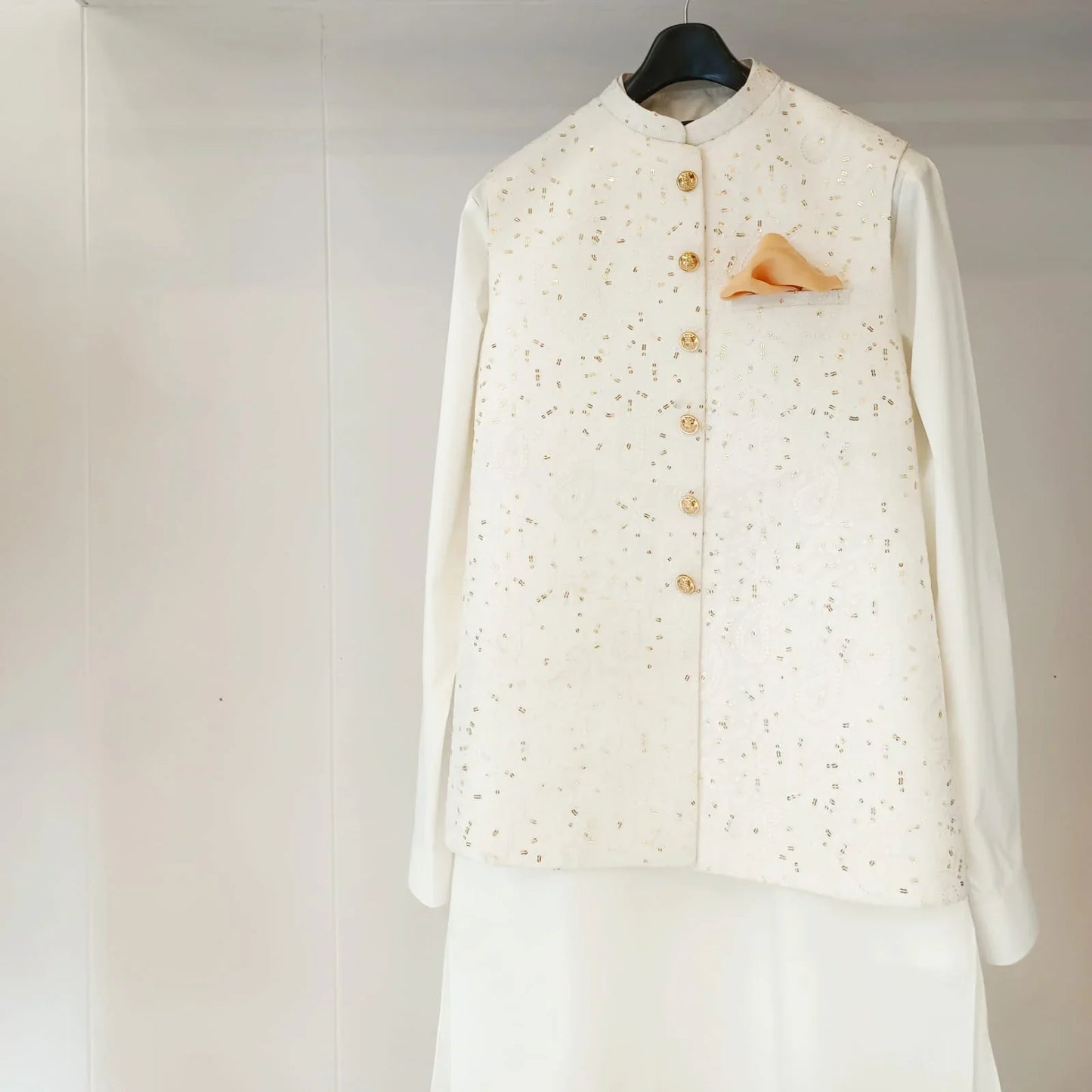 White Embroidered Paisleys Waistcoat with Kurta Trouser. - Snug