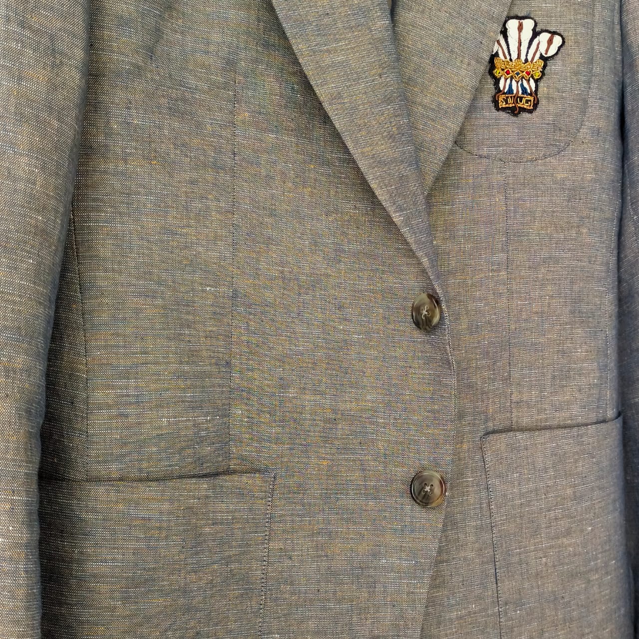 3 feather Linen Blazer