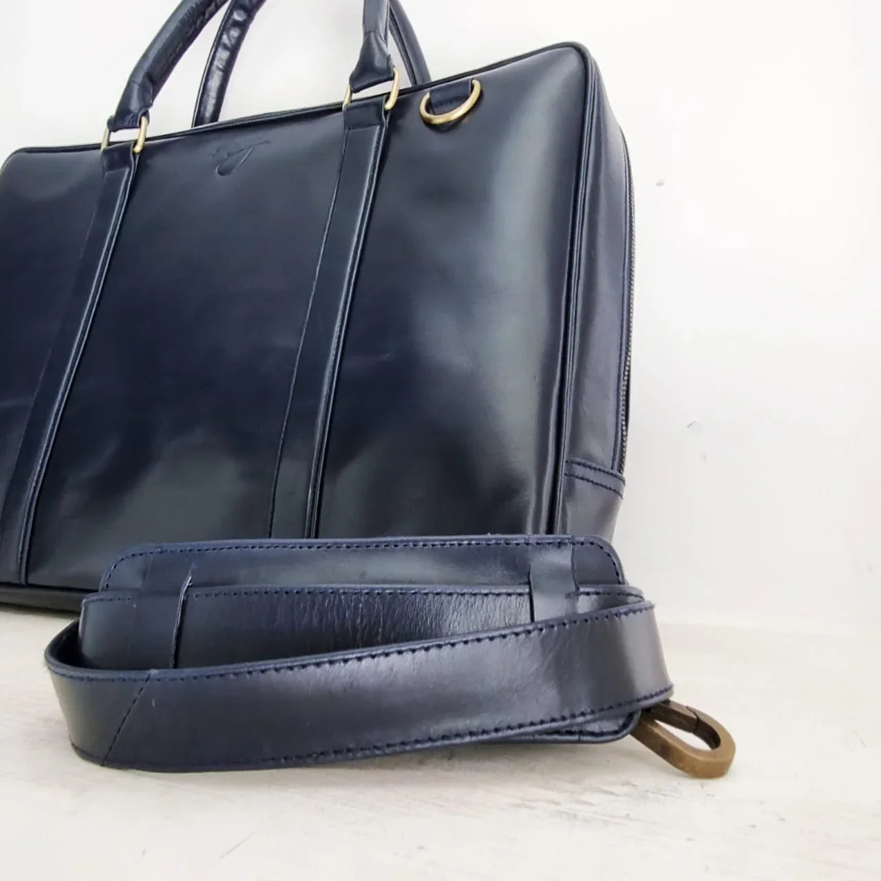 BOSC Leather Bag - Snug