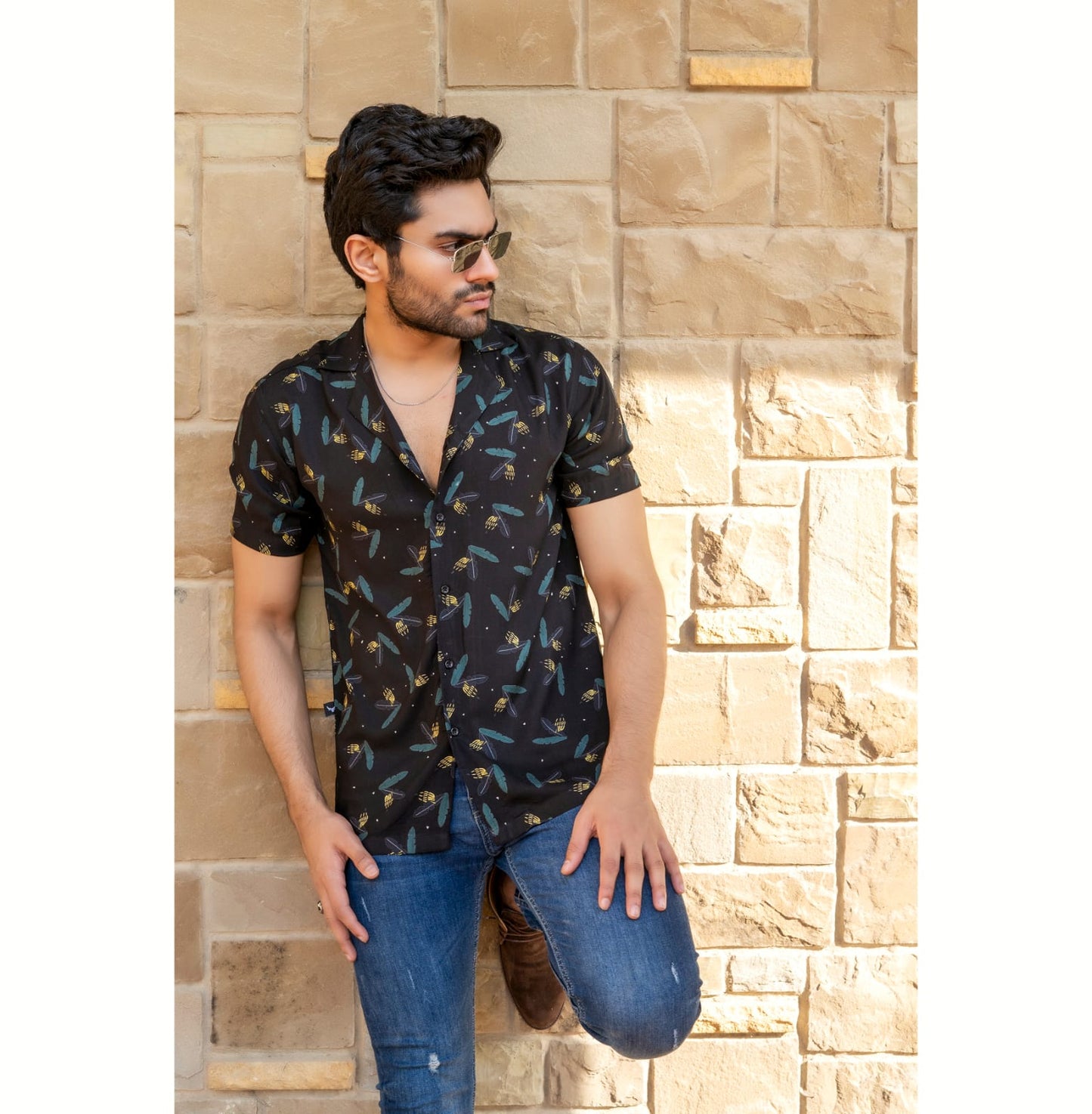 Leaf black print gauzy shirt