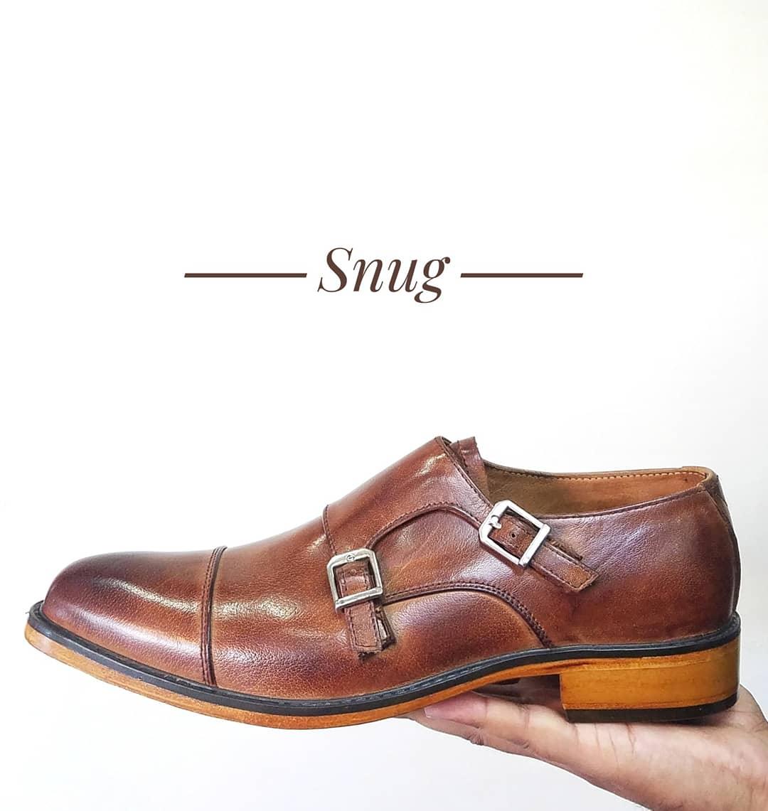 Double Monk Shoes with Natural Finished. - Snug
