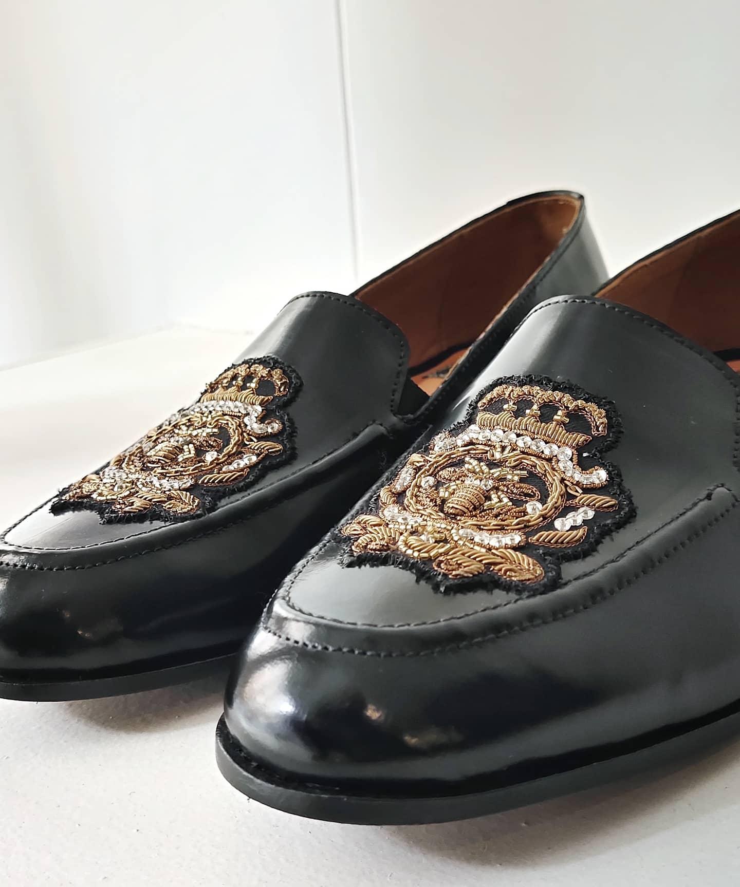 Hand Embroidered Pumps - Snug