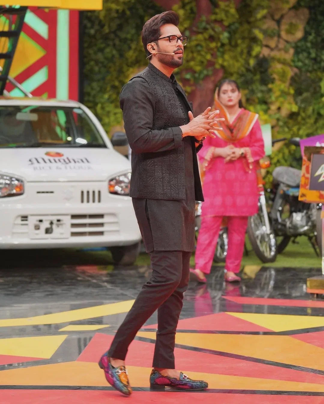 Box Embroidered Pattern Waistcoat with Embroidered Striped Kurta Trouser. - Snug