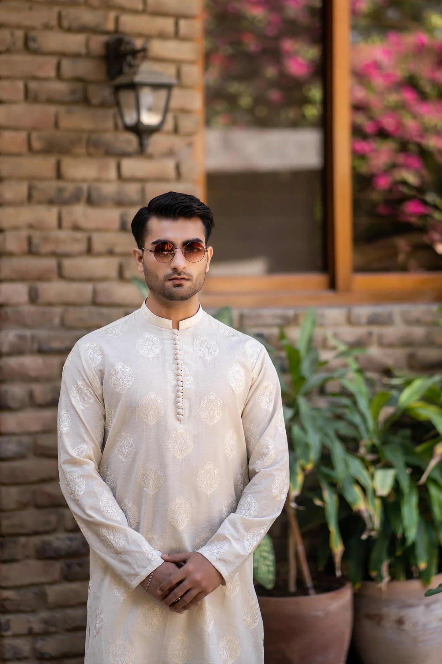 Leaf Luxe: Embroidered Kurta Trouser by Snug. - Snug