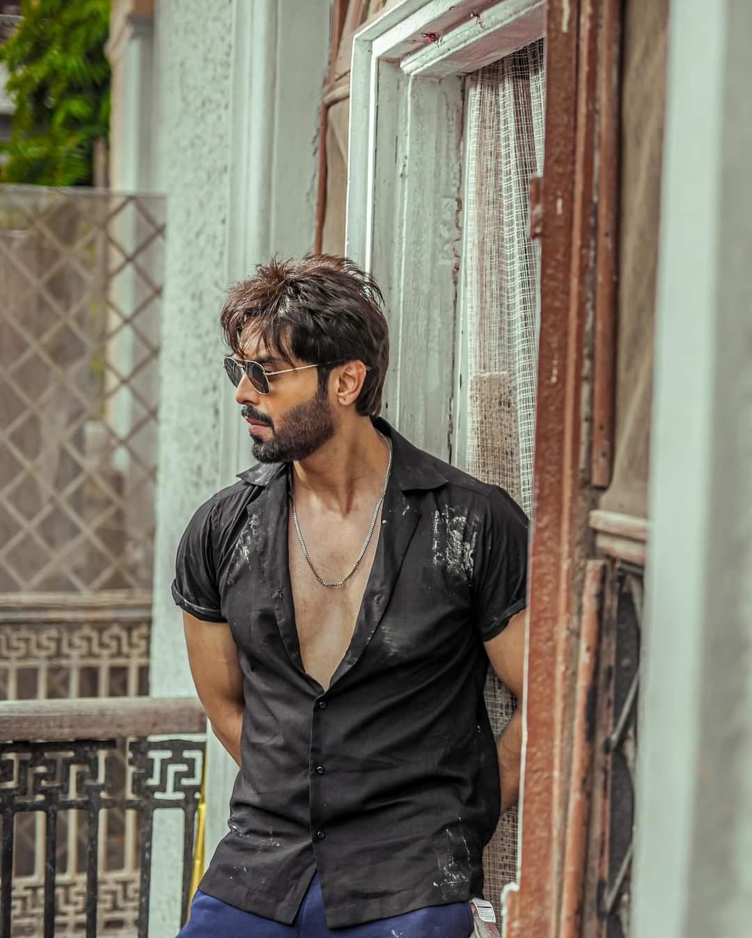 Black Gauzy Shirt - Snug