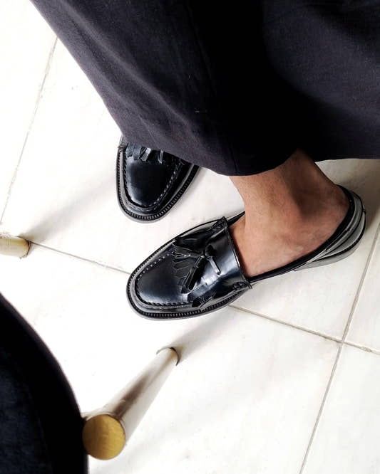 Black Classic Pumps - Snug