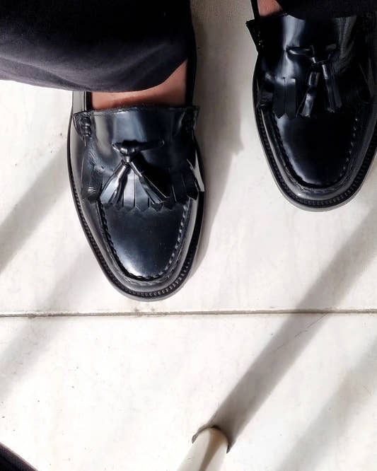 Black Classic Pumps - Snug