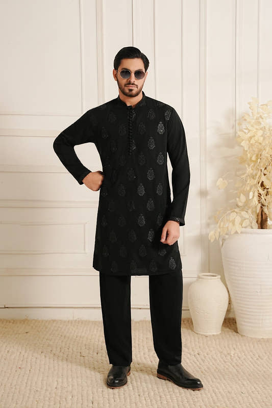 Snug Black Motifs Kurta Pajama – Men’s Festive Wear.
