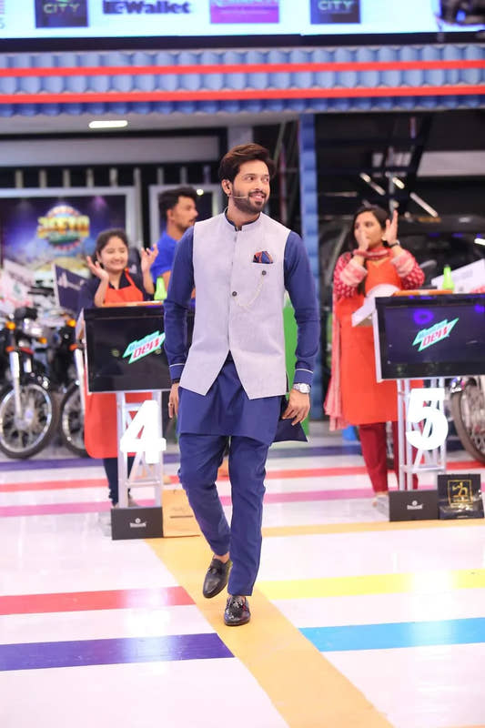 Chained Waistcoat - Snug