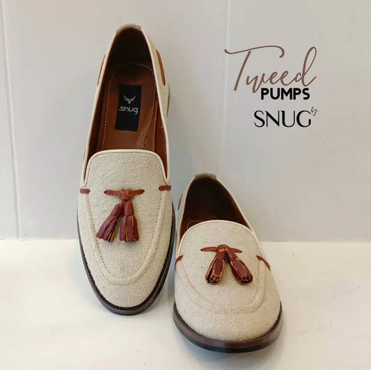 Tweed Pump With Tussles - Snug