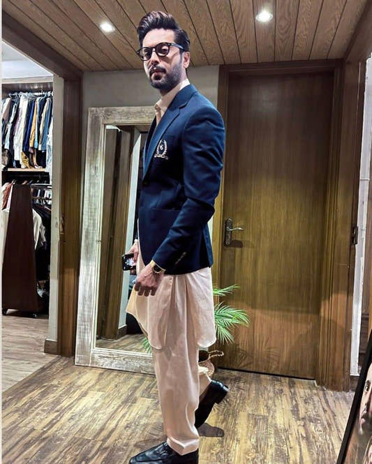 Embroidered Blazer - Snug