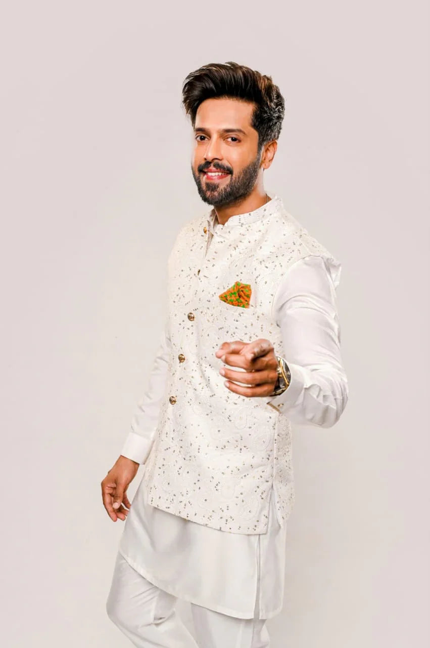 White Embroidered Paisleys Waistcoat with Kurta Trouser. - Snug