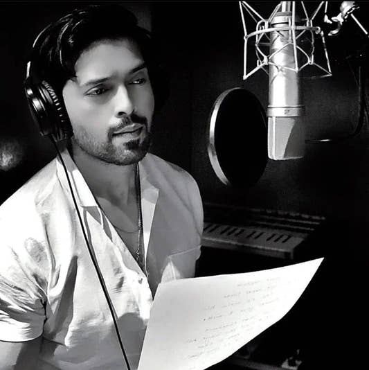 Single Piece of Linen. - Snug