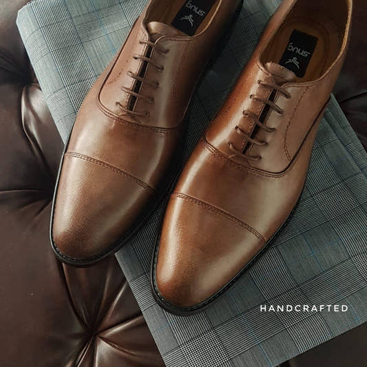 Oily pull-up Cap-toe shoes - Snug