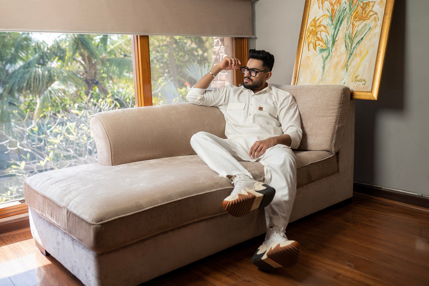 Chic White Linen Kurta Trousers Combo with Dual Pockets